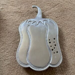 Crate & Barrel Pepper Trivet 221-867 Made In India